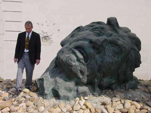 nanking_memorial2_klein